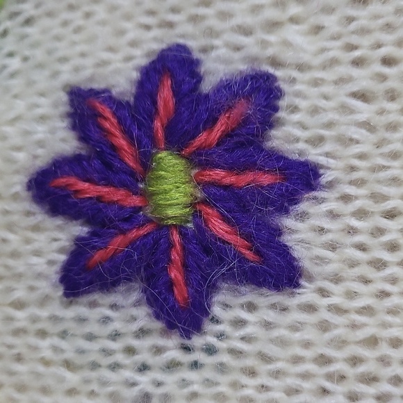 Vintage handknit sweater Large EUC  angora blend - Picture 4 of 4